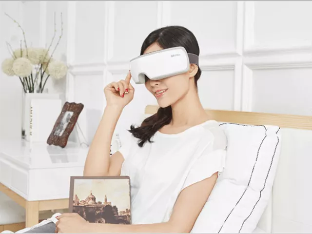 What is the working principle of eye protector