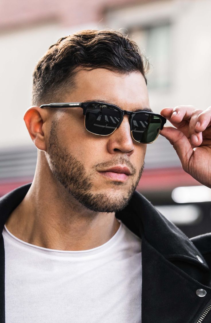 Protect Your Eyes in Style with Our High-Quality Sunglasses