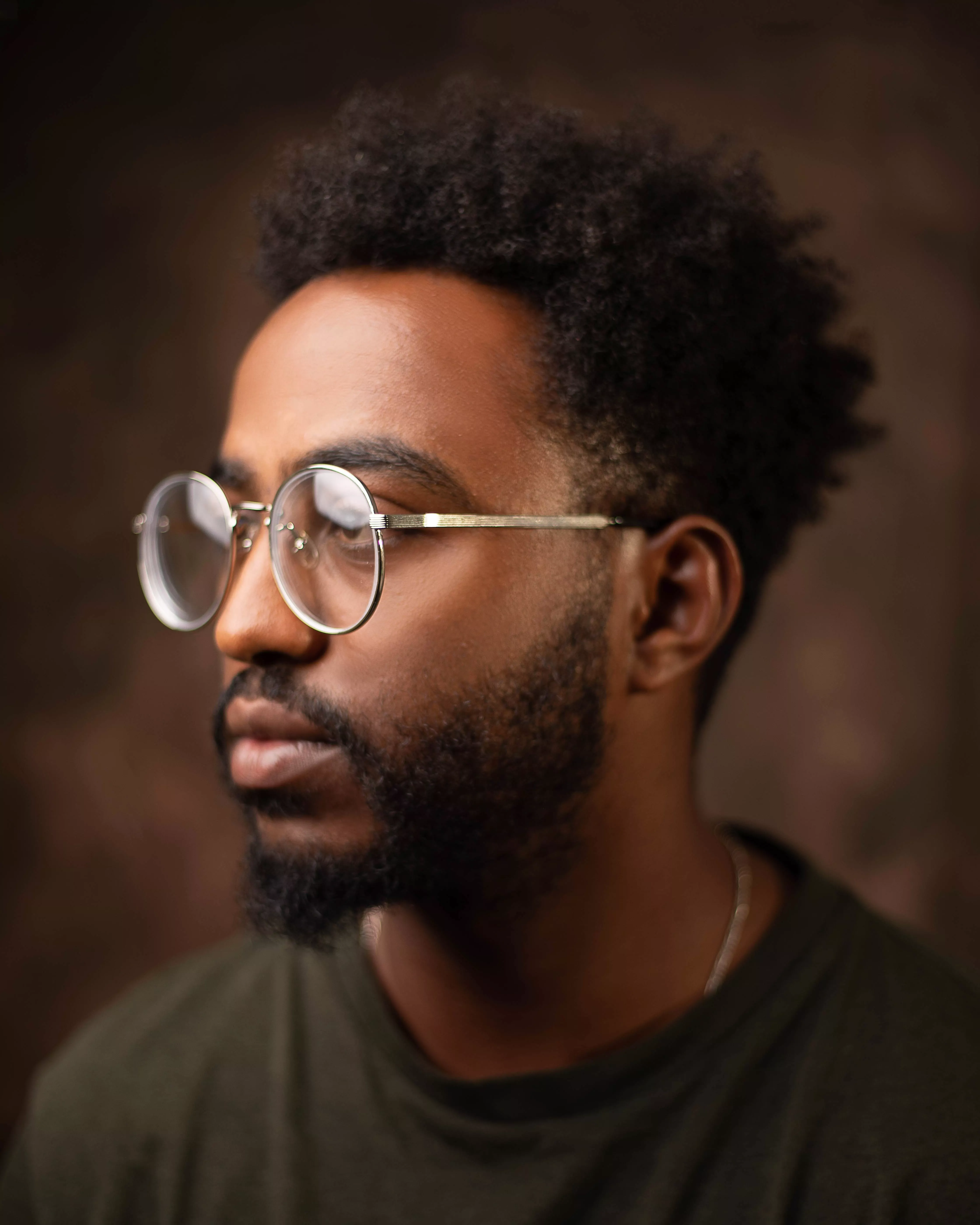 GUANDE GLASSES Enhancing the Quality of Life for Nearsighted Patients