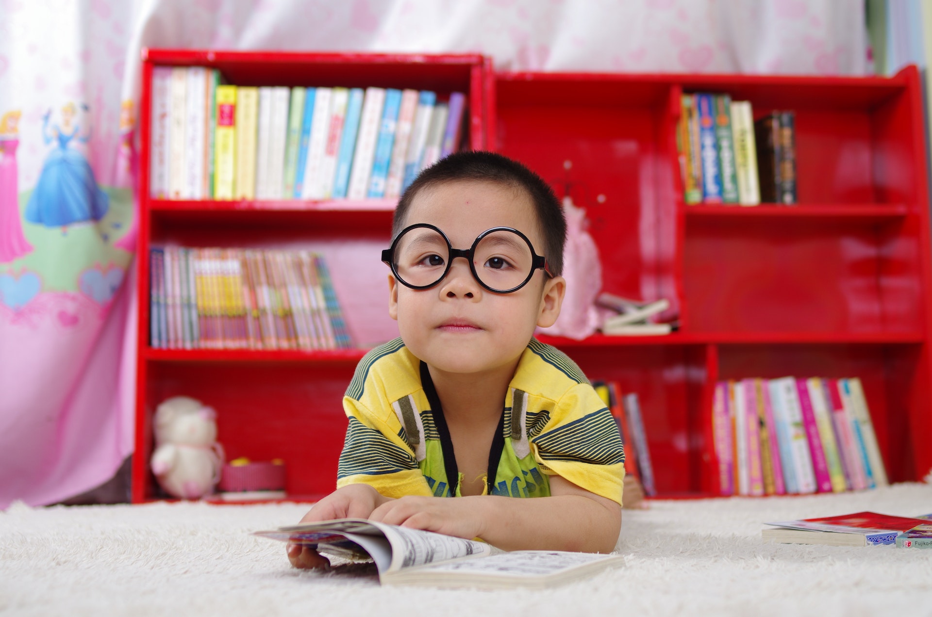 Understanding Nearsightedness and the Importance of Wearing Glasses