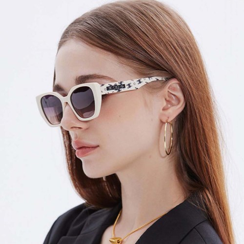 China Gd Cheap Wholesale Small Fashion PC Sunglasses Women Outdoor Polarized Sunglass Frame Female Fashion Eyewear UV400 Plastic Sun Glasses Manufacturers Suppliers Price Wholesale Factory Company Buy...